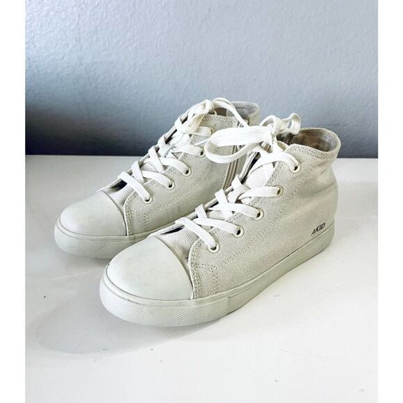 Akid shoes  - Picture 1 of 3